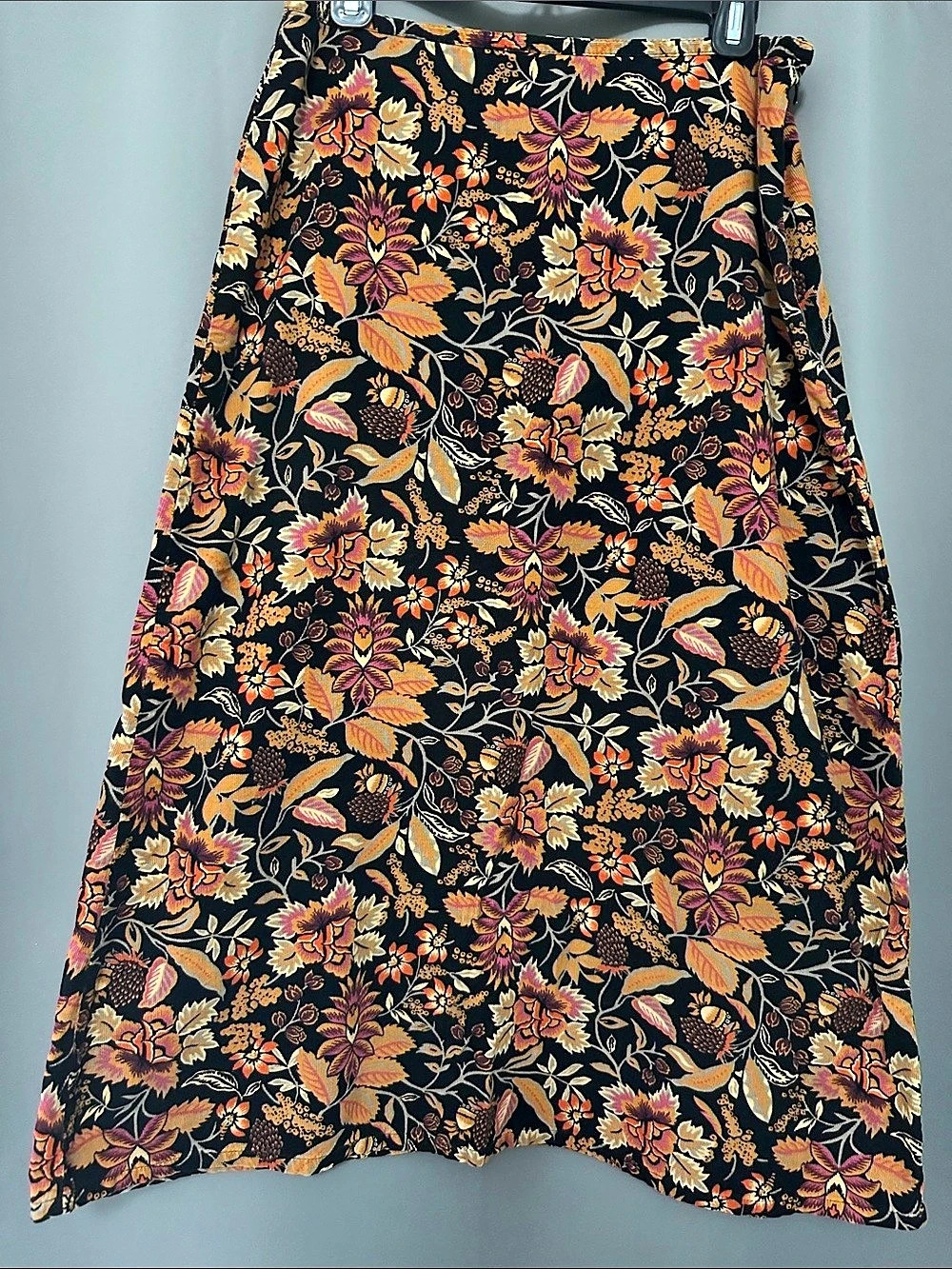 VTG White Stag | Colorful Floral Skirt